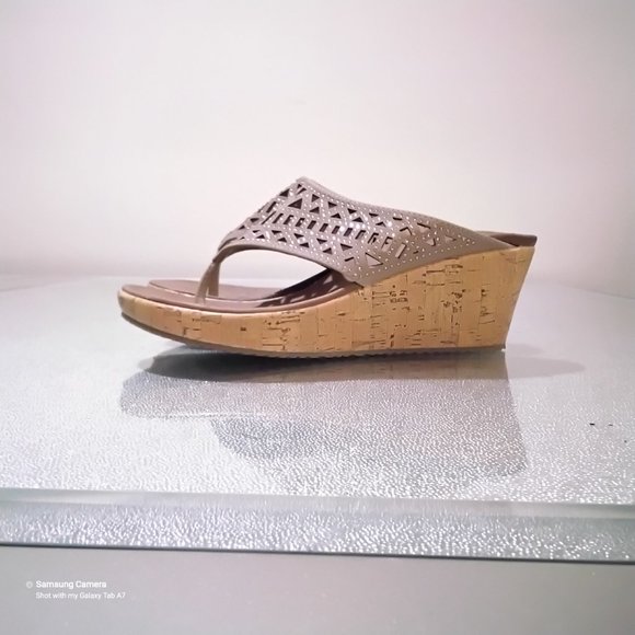 Skechers Luxe Foam Gold Sparkle Thong 1/2" Cork Wedge 2.5" Platform N/W/O/B Sz 7 - Picture 4 of 11